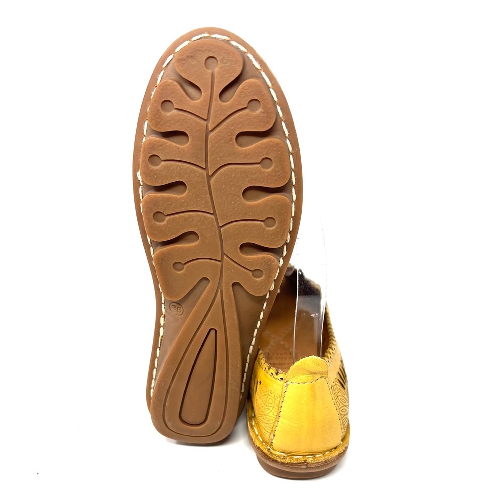 NEW Spring Step Sandals - Picture 3 of 7
